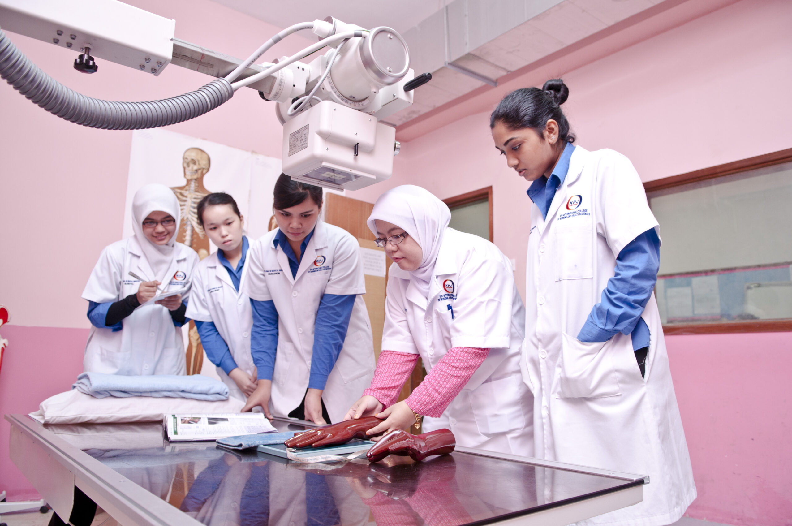 Student in clinical training at KPJ ward