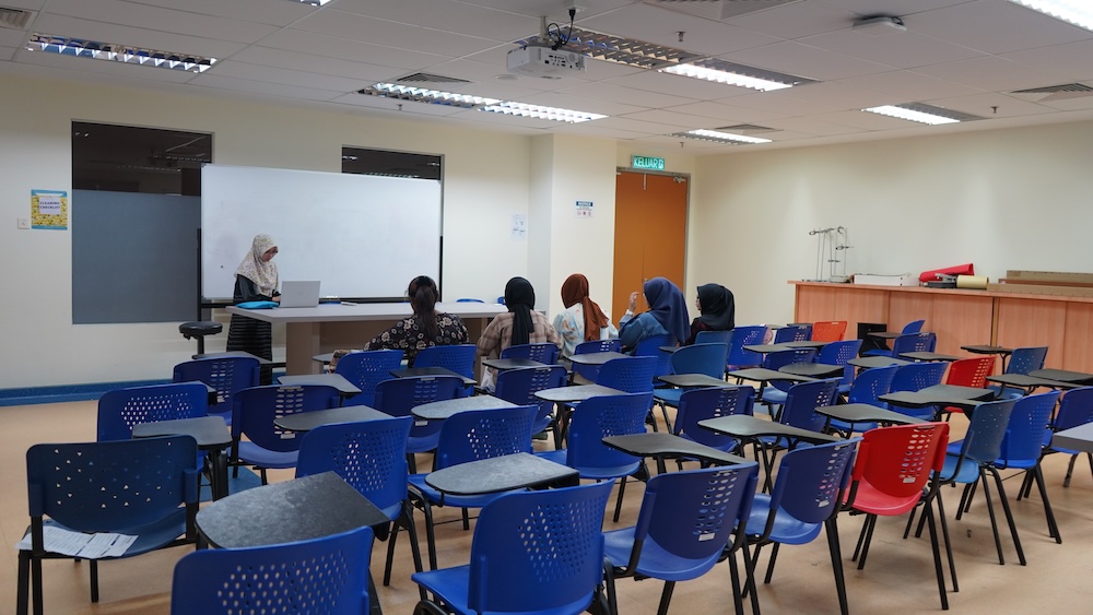 Working professional studying at KPJU
