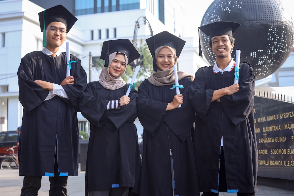 KPJU graduates celebrating convocation